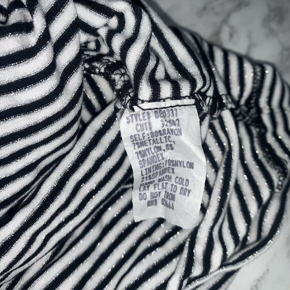 Nicole Miller Women Stretch Metallic V-Neck Sleeveless Dress Black White Size S - Picture 6 of 7